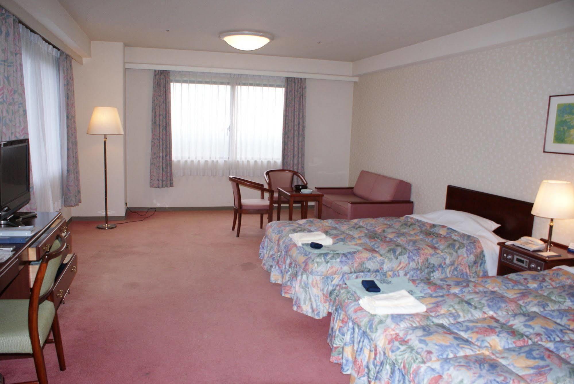 Royal Hotel Naszu Kültér fotó