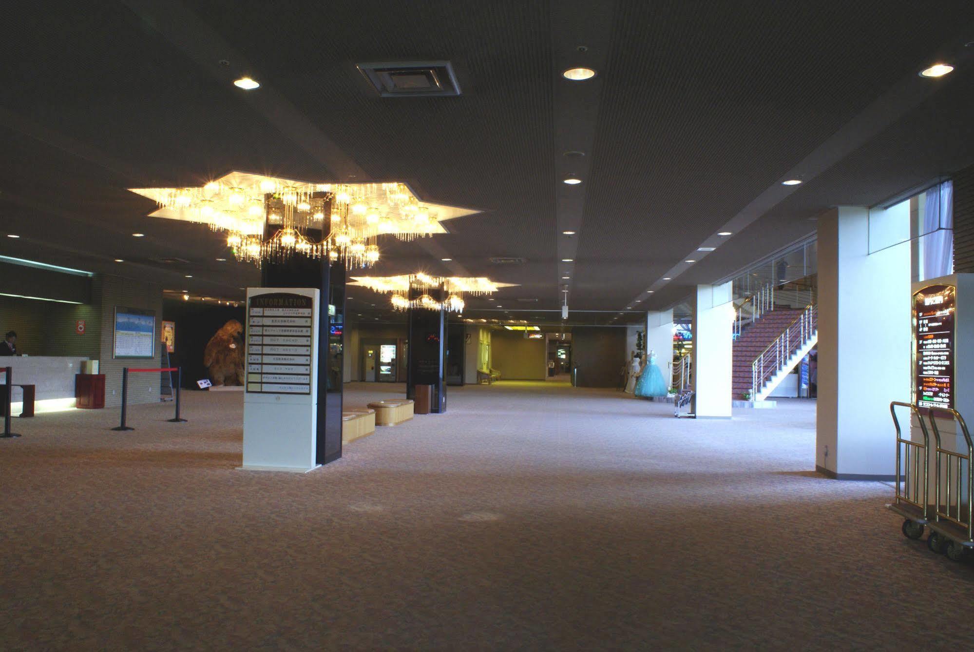 Royal Hotel Naszu Kültér fotó